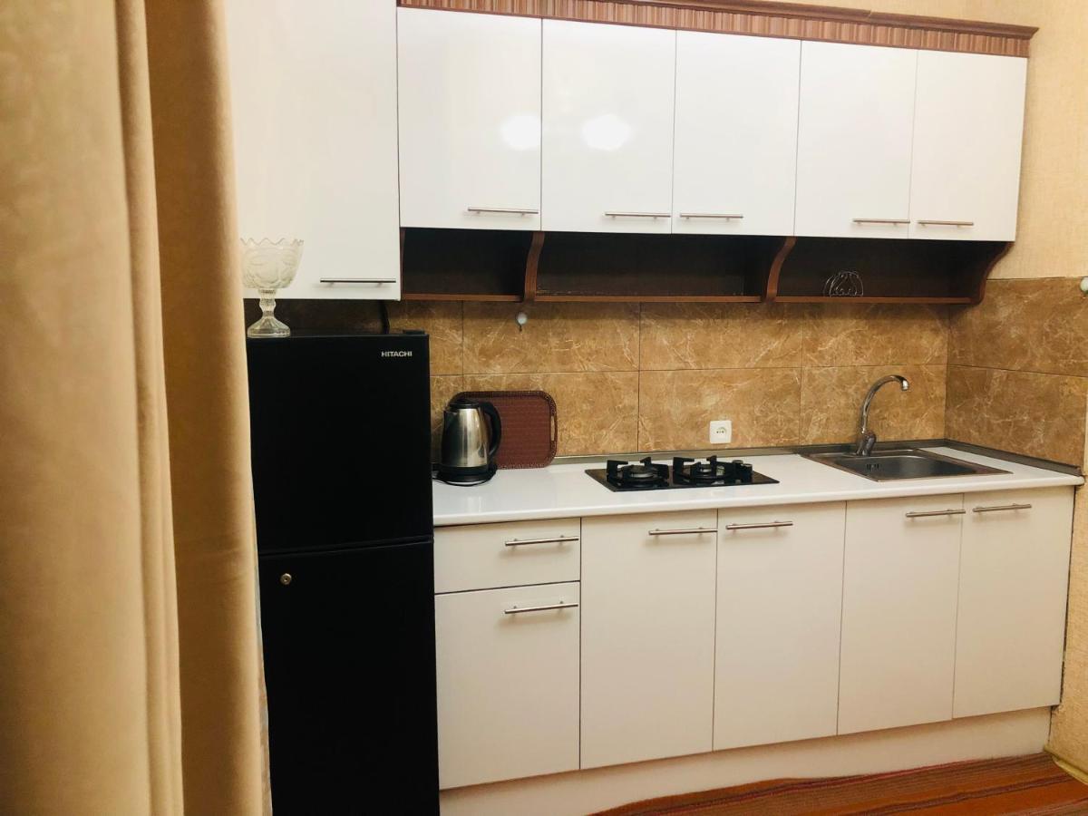 Giorgi Apartment Tbilisi ภายนอก รูปภาพ