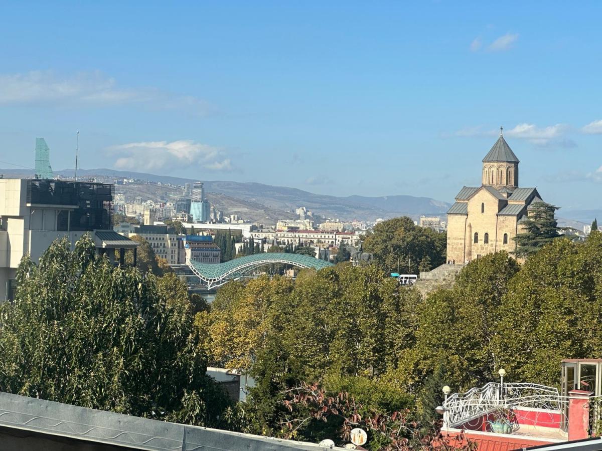 Giorgi Apartment Tbilisi ภายนอก รูปภาพ