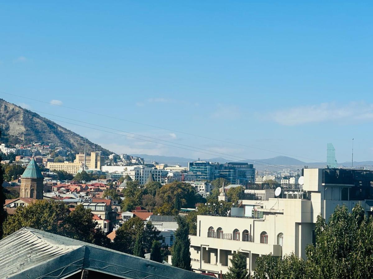 Giorgi Apartment Tbilisi ภายนอก รูปภาพ