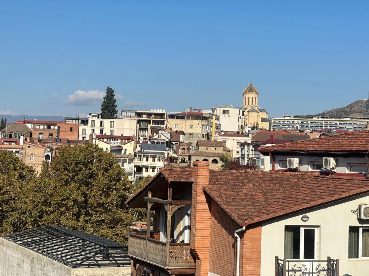 Giorgi Apartment Tbilisi ภายนอก รูปภาพ