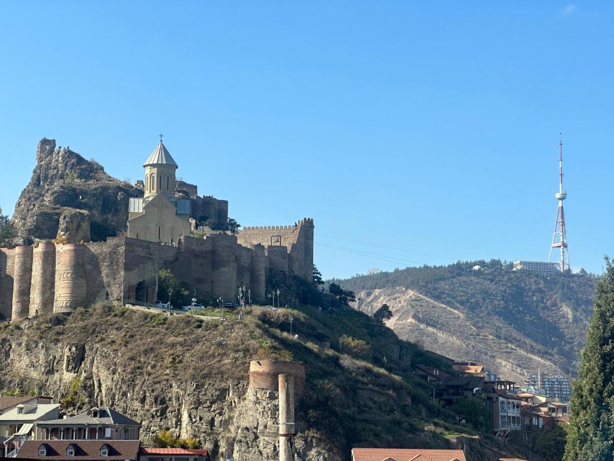 Giorgi Apartment Tbilisi ภายนอก รูปภาพ