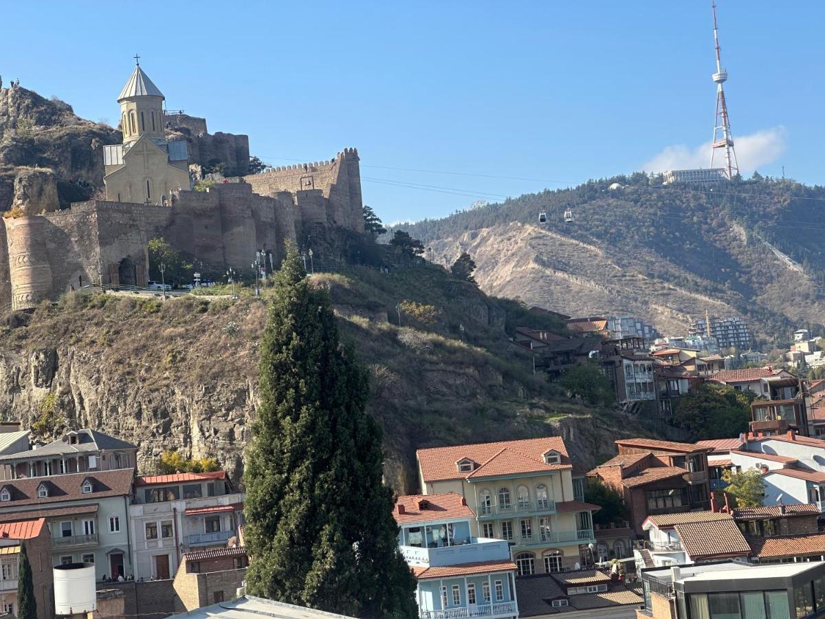 Giorgi Apartment Tbilisi ภายนอก รูปภาพ