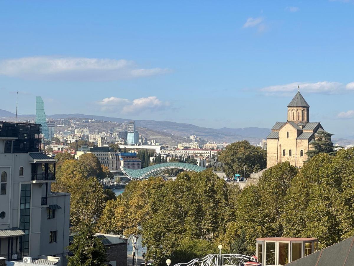 Giorgi Apartment Tbilisi ภายนอก รูปภาพ