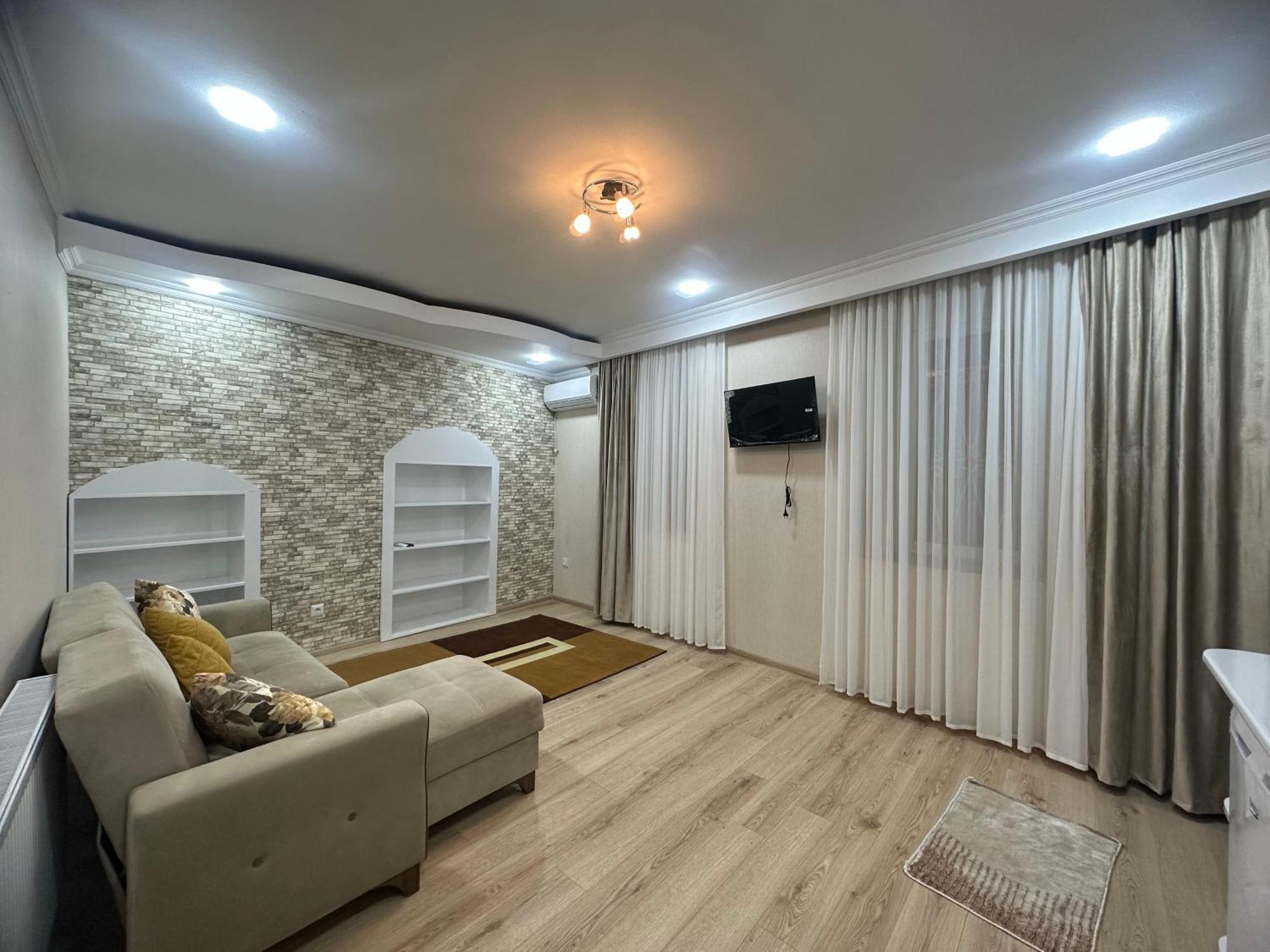 Giorgi Apartment Tbilisi ภายนอก รูปภาพ
