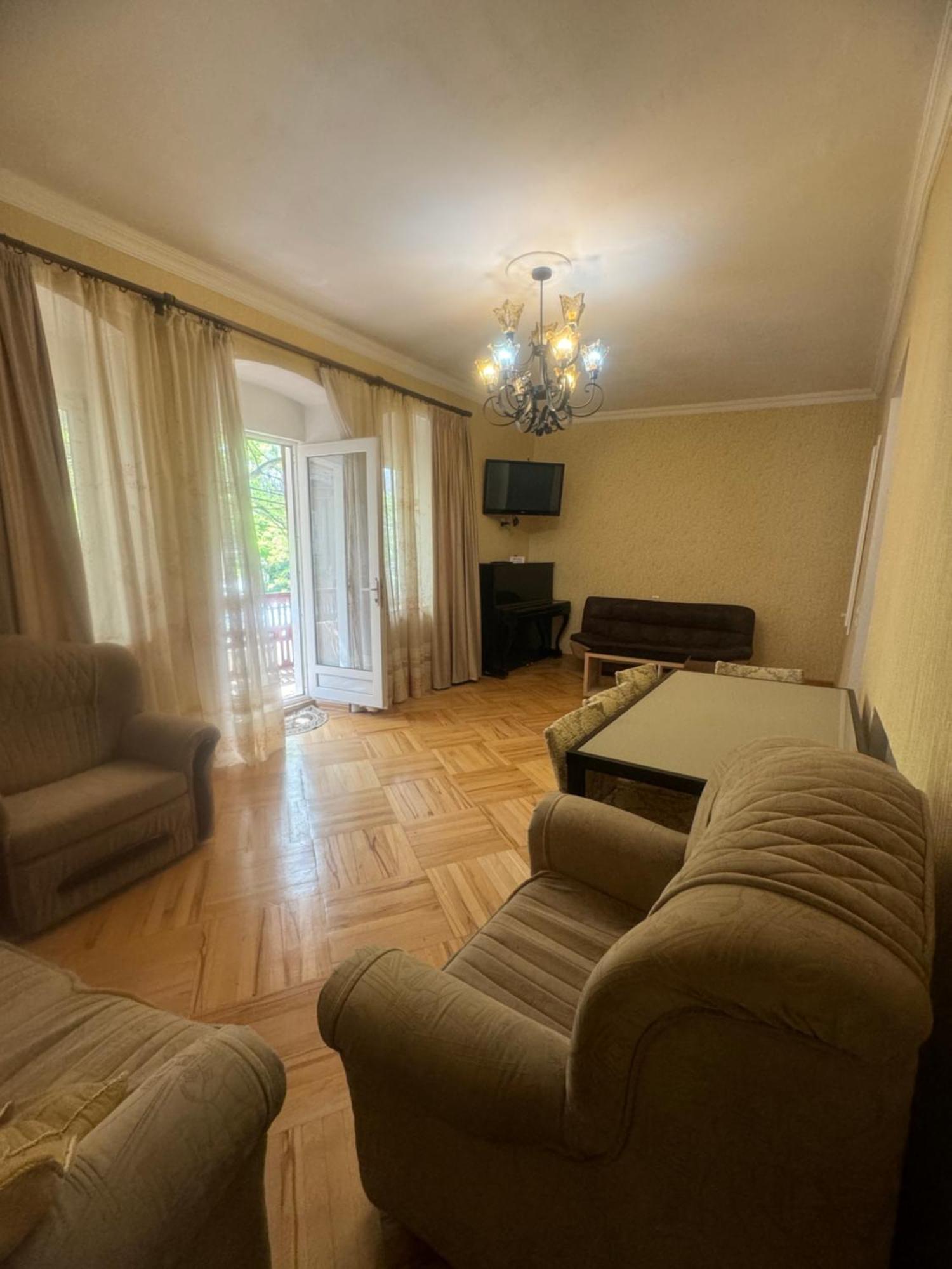 Giorgi Apartment Tbilisi ภายนอก รูปภาพ