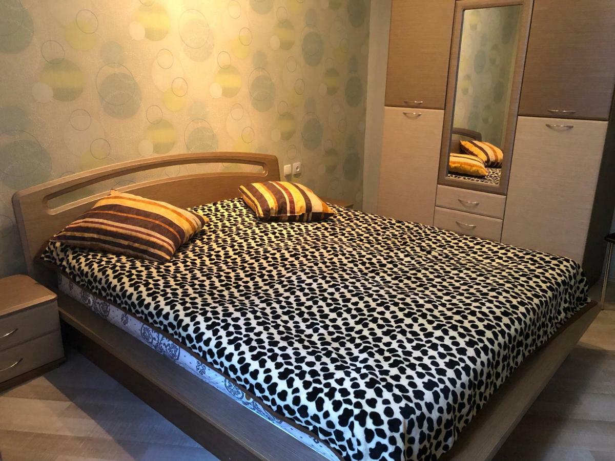 Giorgi Apartment Tbilisi ภายนอก รูปภาพ