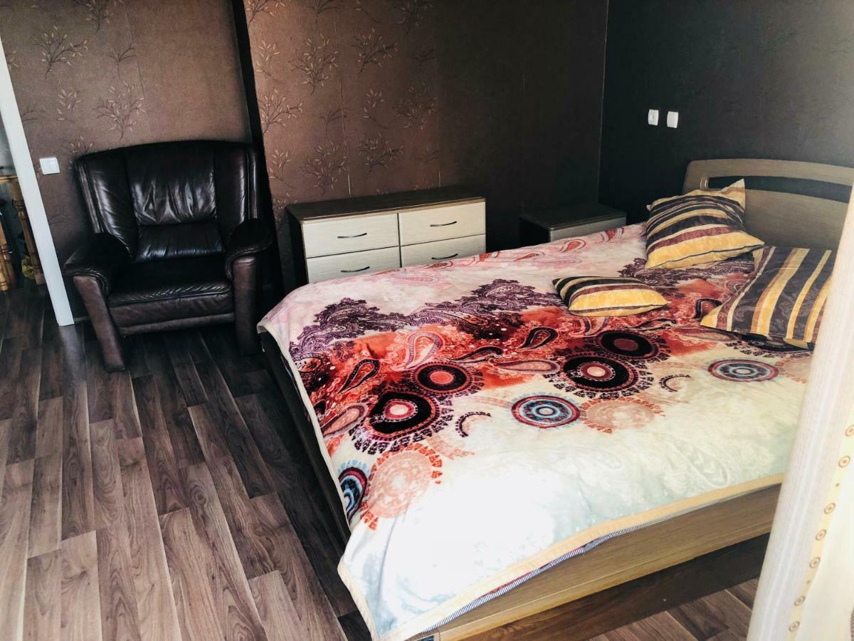 Giorgi Apartment Tbilisi ภายนอก รูปภาพ