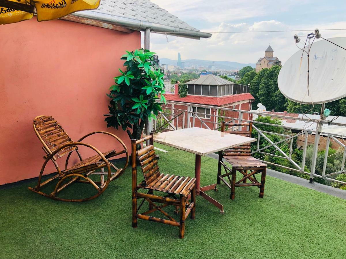 Giorgi Apartment Tbilisi ภายนอก รูปภาพ