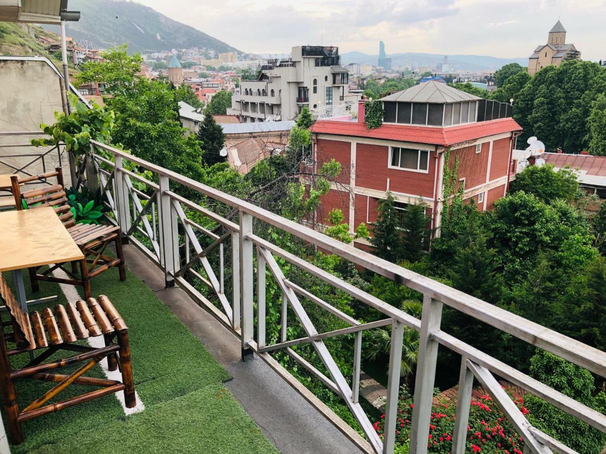 Giorgi Apartment Tbilisi ภายนอก รูปภาพ